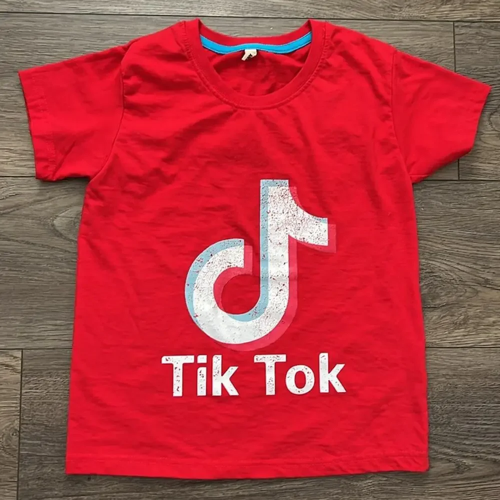 Tik Tok Kids 2 Piece Set Red T Shirt & Black Shorts With‎ Pockets Size 8/10
